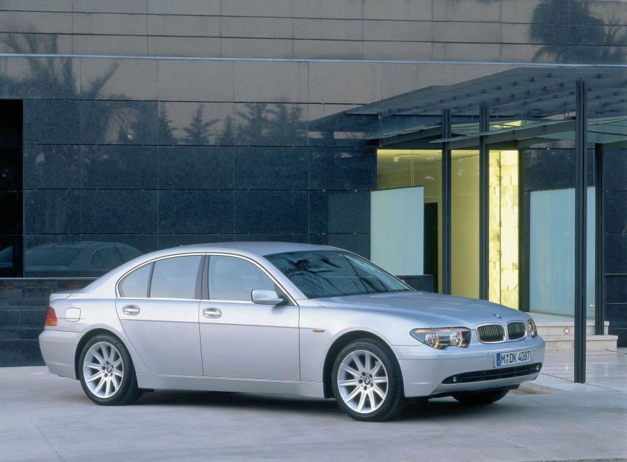  BMW 7-Series 2002 года  (фото 29 из 79)